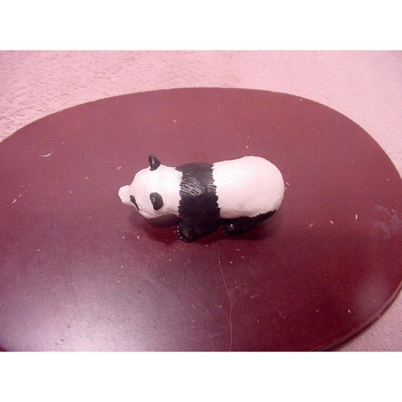 Safari Ltd Baby PANDA BEAR FIGURE (2008) - Picture 2 of 4